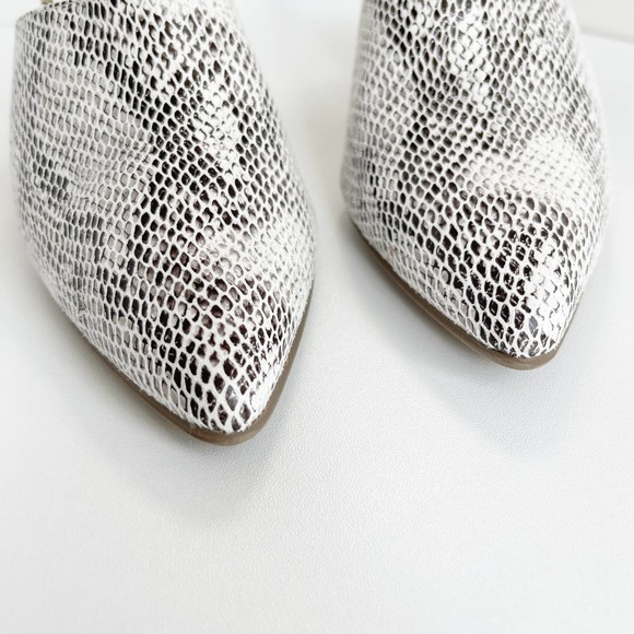 Coconuts by Matisse White Snake-Embossed Chunky High Noon Mules Size 7 - Picture 6 of 7